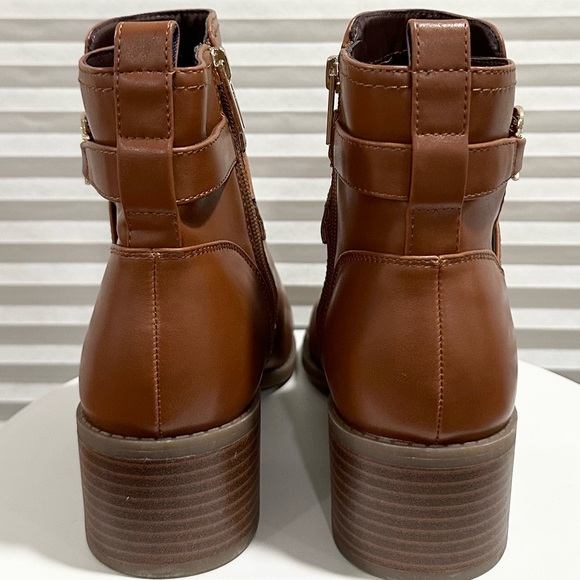 🌸TOMMY HILFIGER🌸 Diyana Faux Leather Ankle Bootie Size: 9M - Picture 8 of 14